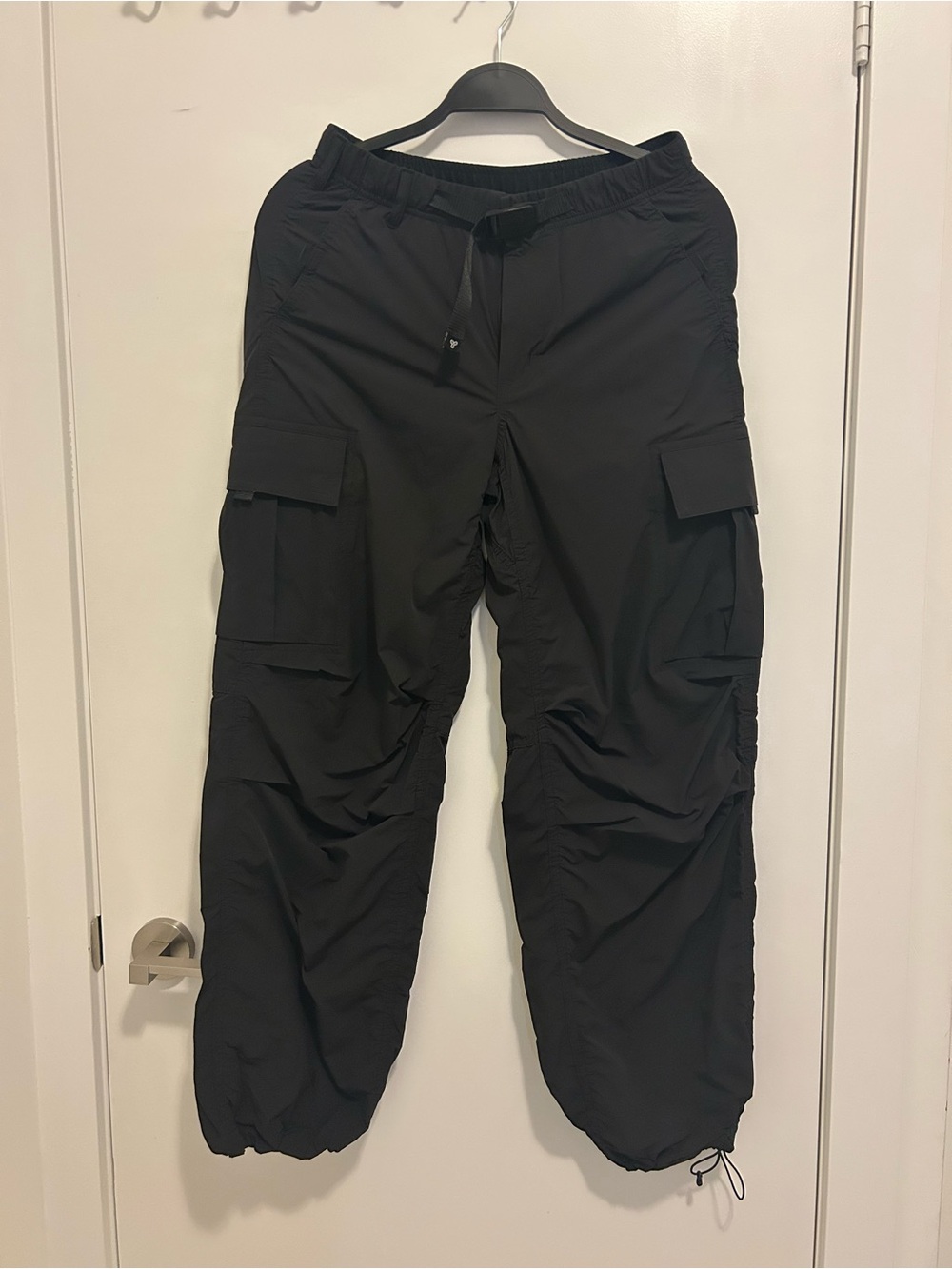 Aritzia Black Cargo Jogger Pants
